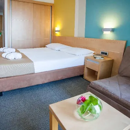 Aminess Vival Maestral Hotel 4*
