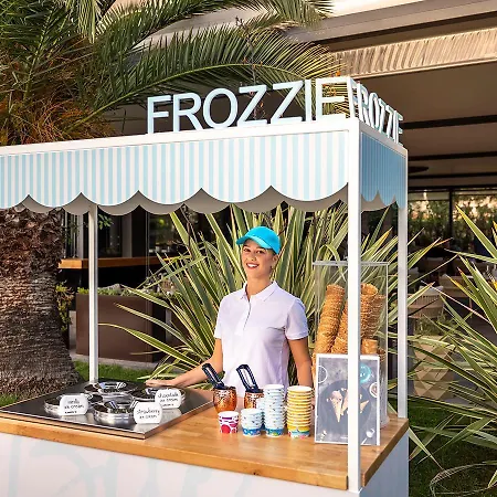 Aminess Vival Maestral Hotel