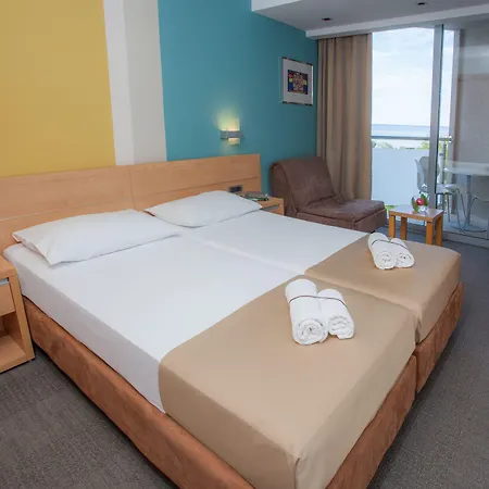 Aminess Vival Maestral 4*