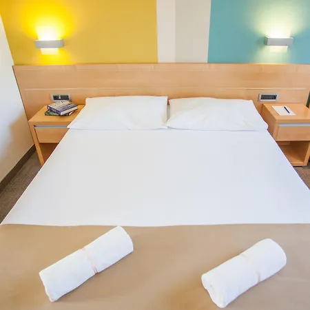 Aminess Vival Maestral Hotel 4*