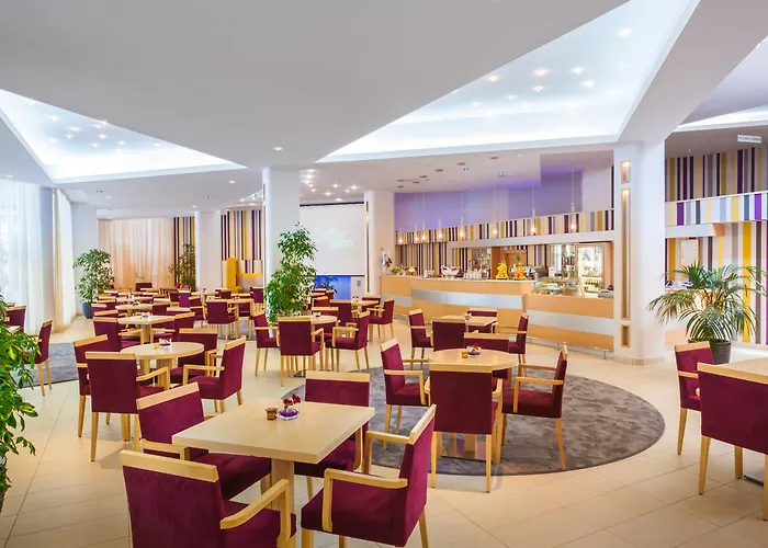 Aminess Vival Maestral Szálloda 4*