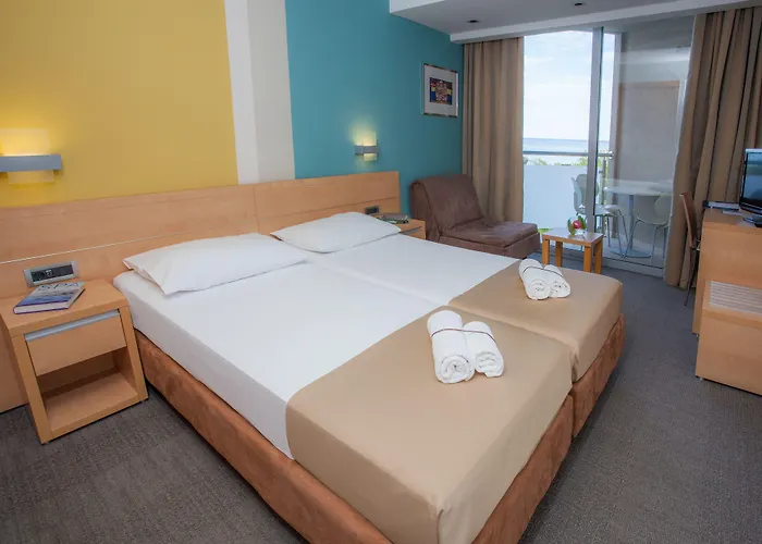 Aminess Vival Maestral 4*