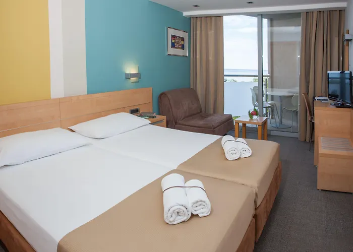 Aminess Vival Maestral Szálloda 4*