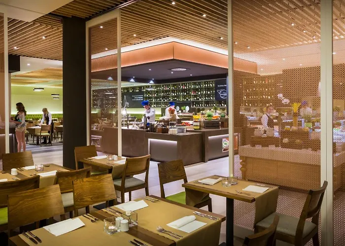 Aminess Vival Maestral 4* Novigrad Istria