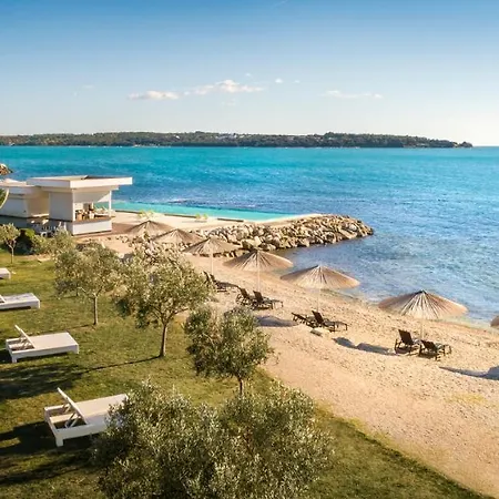 فندق Aminess Vival Maestral 4*