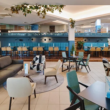 梅斯特拉尔酒店 酒店 4*